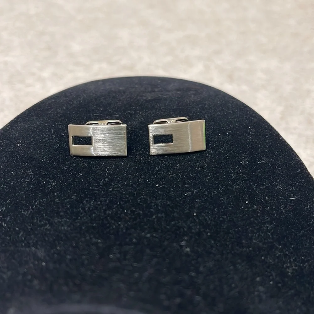 MENS BRUSHED STAINLESS STEEL MODERN RECTANGULAR CUT CUFF LINKS